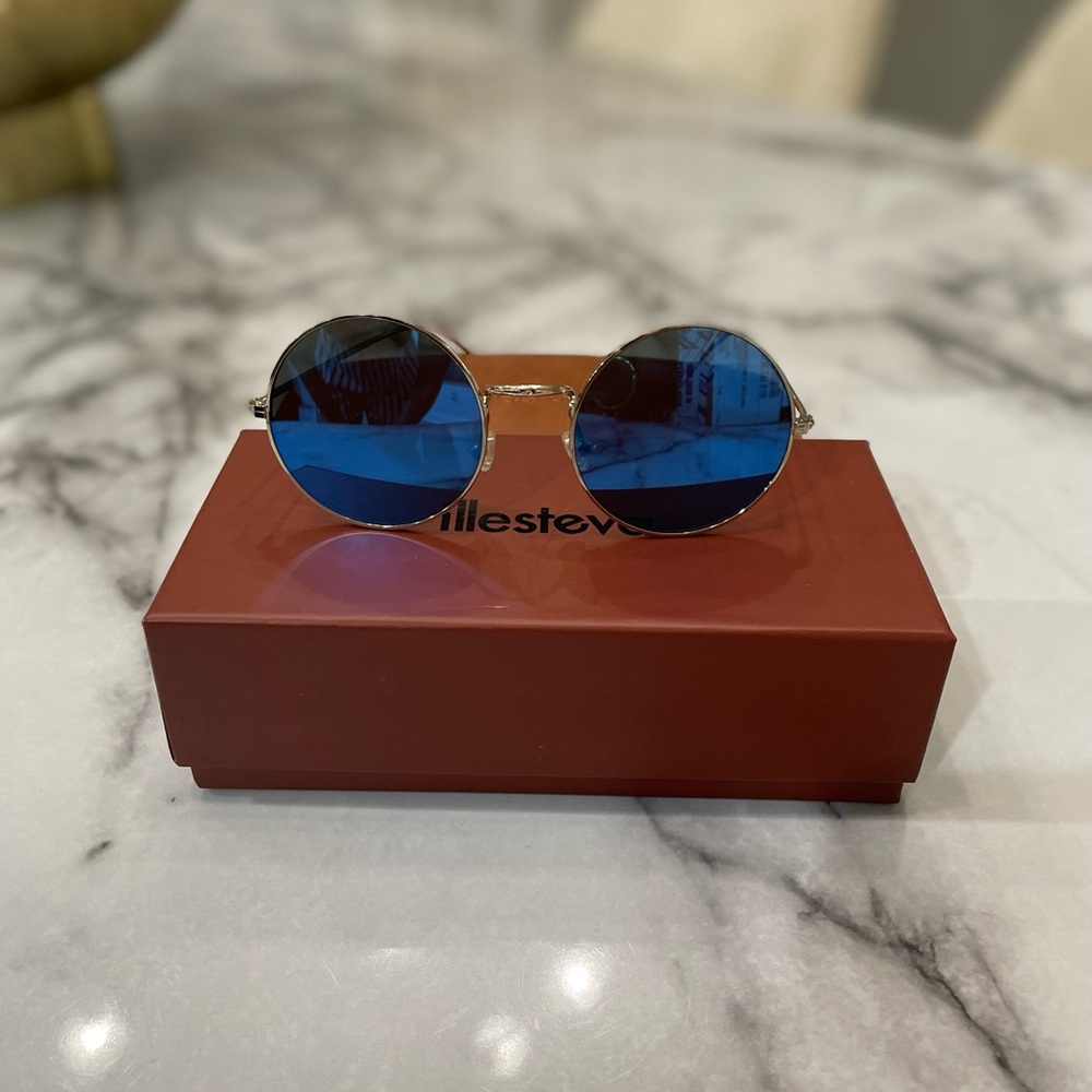 Illesteva sunglasses brand new in box